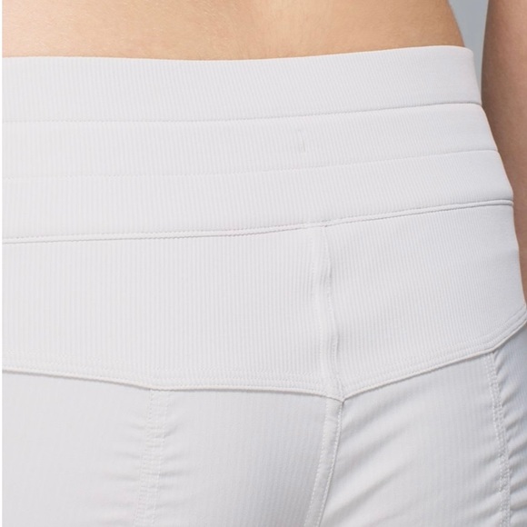 Lululemon NWT Dance Studio Crop *Lined Size 10, Dune - Picture 6 of 9